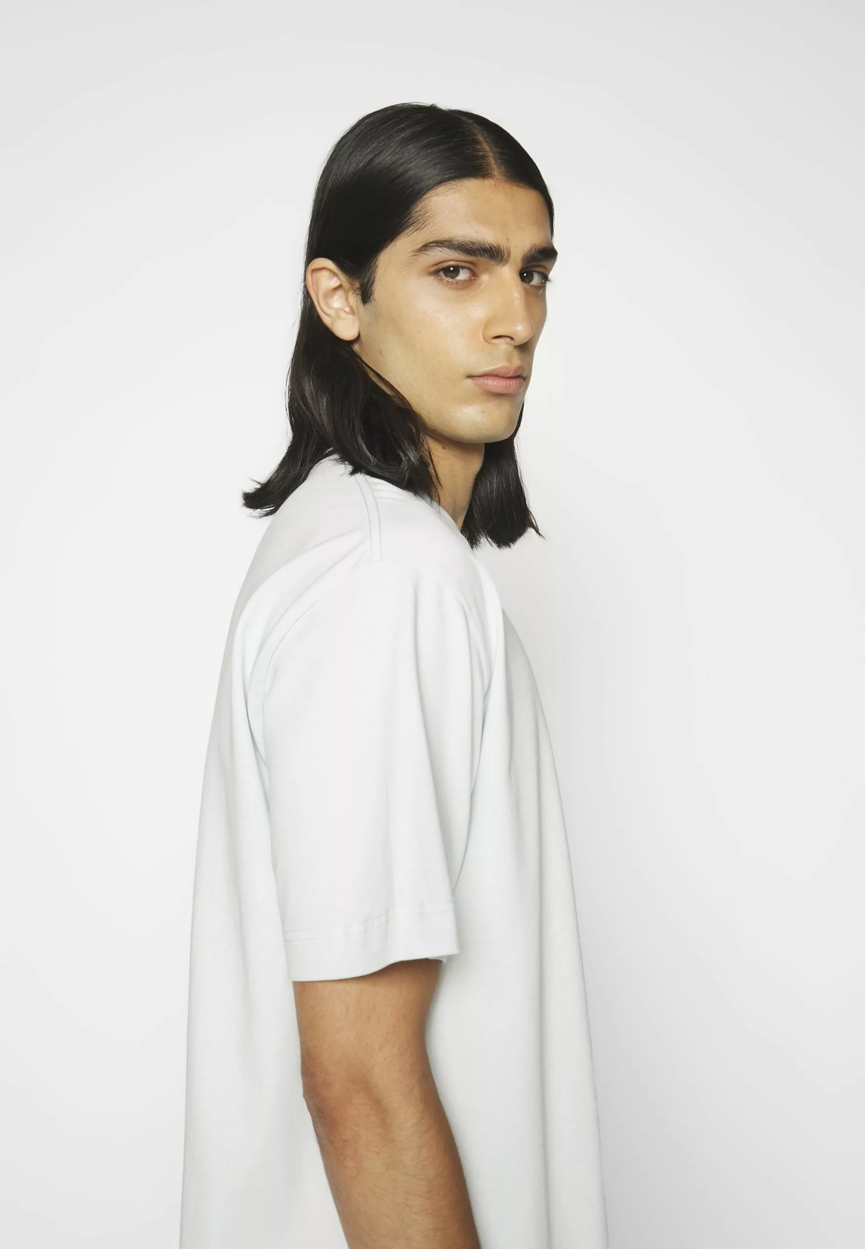 Filippa K Heavy Crewneck Tee - T-Shirts - Ice Blue 8 Filippa K Heavy Crewneck Tee - T-Shirts - Ice Blue - Bilde 6