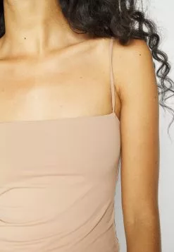 Filippa K Spaghetti Bandeau - Topper - Almond -[Merkevare] Salg 0a9baedba3704551b5f7618391e719c3