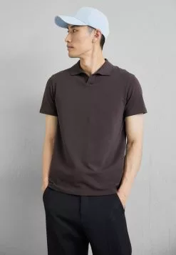 Filippa K Stretch - Poloskjorter - Dark Choco