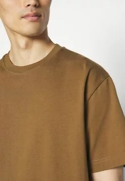 Filippa K Heavy Crewneck Tee - T-Shirts - Bronze -[Merkevare] Salg 0cc44576fe044904b8f7c4bf7f9928f5