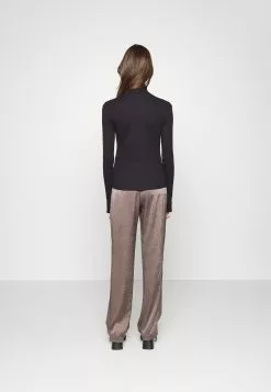 Filippa K Mock Neck - Topper Langermet - Black -[Merkevare] Salg 0f1dad3e60af4e30a2cc9202d4ea7817