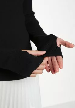 Filippa K Nicole - Strikkegenser - Black -[Merkevare] Salg 17a0395f838a4a72879c5f633569409f