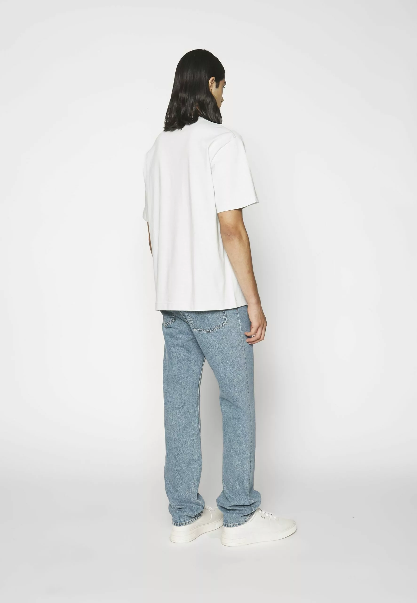Filippa K Heavy Crewneck Tee - T-Shirts - Ice Blue 6 Filippa K Heavy Crewneck Tee - T-Shirts - Ice Blue - Bilde 4