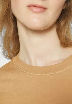 Filippa K Loose Fit Tee - T-Shirts - Sand Beige -[Merkevare] Salg 297ee4a6f1d34e719653d11b4dd42ee5