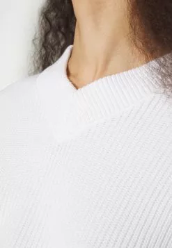 Filippa K Boxy V-Neck - Strikkegenser - White -[Merkevare] Salg 2ccfdce9d3f24f319c04ddd8824f7b92