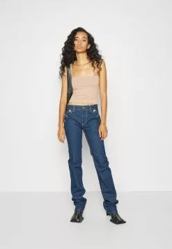 Filippa K Spaghetti Bandeau - Topper - Almond -[Merkevare] Salg 4c3b12d9a81c44a3aa0cbd0b8cd1dc34