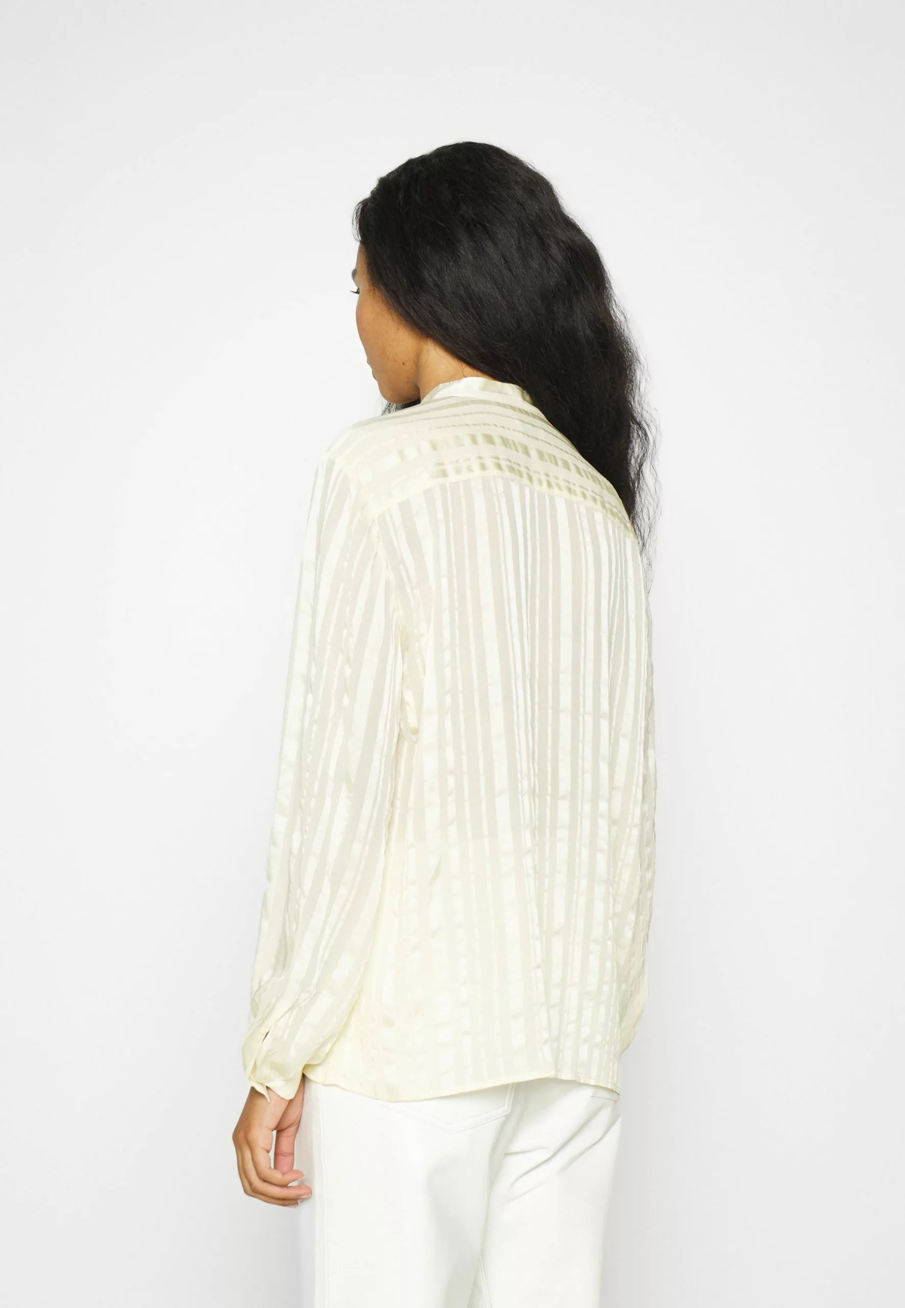 Filippa K Blouse - Skjorte - Butter 5 Filippa K Blouse - Skjorte - Butter - Bilde 4