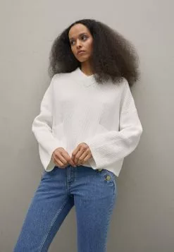 Filippa K Boxy V-Neck - Strikkegenser - White