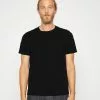 Filippa K Tee - T-Shirts - Black -[Merkevare] Salg 54ccdefd2c444c488ef3edbac0bb4e20