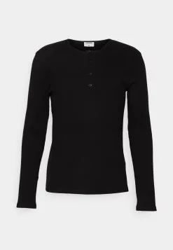 Filippa K Henley - Topper Langermet - Black -[Merkevare] Salg 5f0d3634e2db4ac49cf445242143af0e