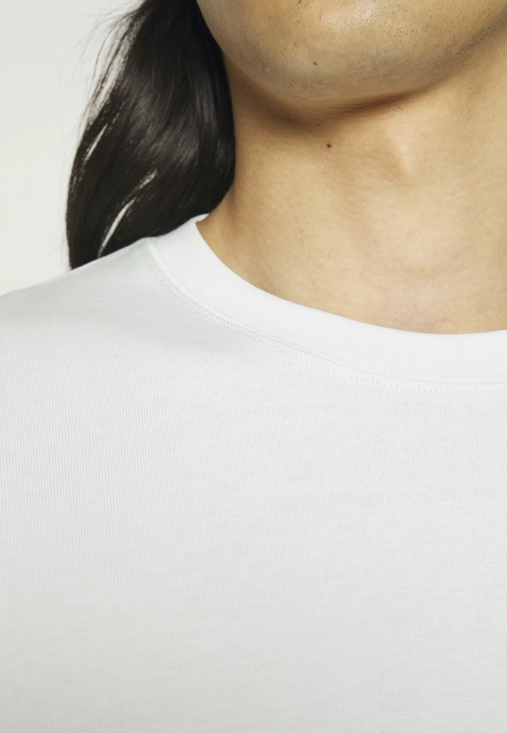 Filippa K Heavy Crewneck Tee - T-Shirts - Ice Blue 10 Filippa K Heavy Crewneck Tee - T-Shirts - Ice Blue - Bilde 8