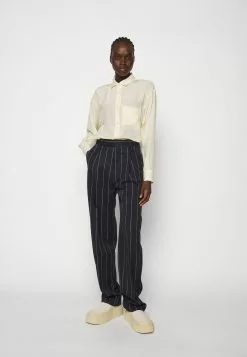 Filippa K Skjorte - Butter/White -[Merkevare] Salg 61e68ef2e70e428b89f4c70a01d26979