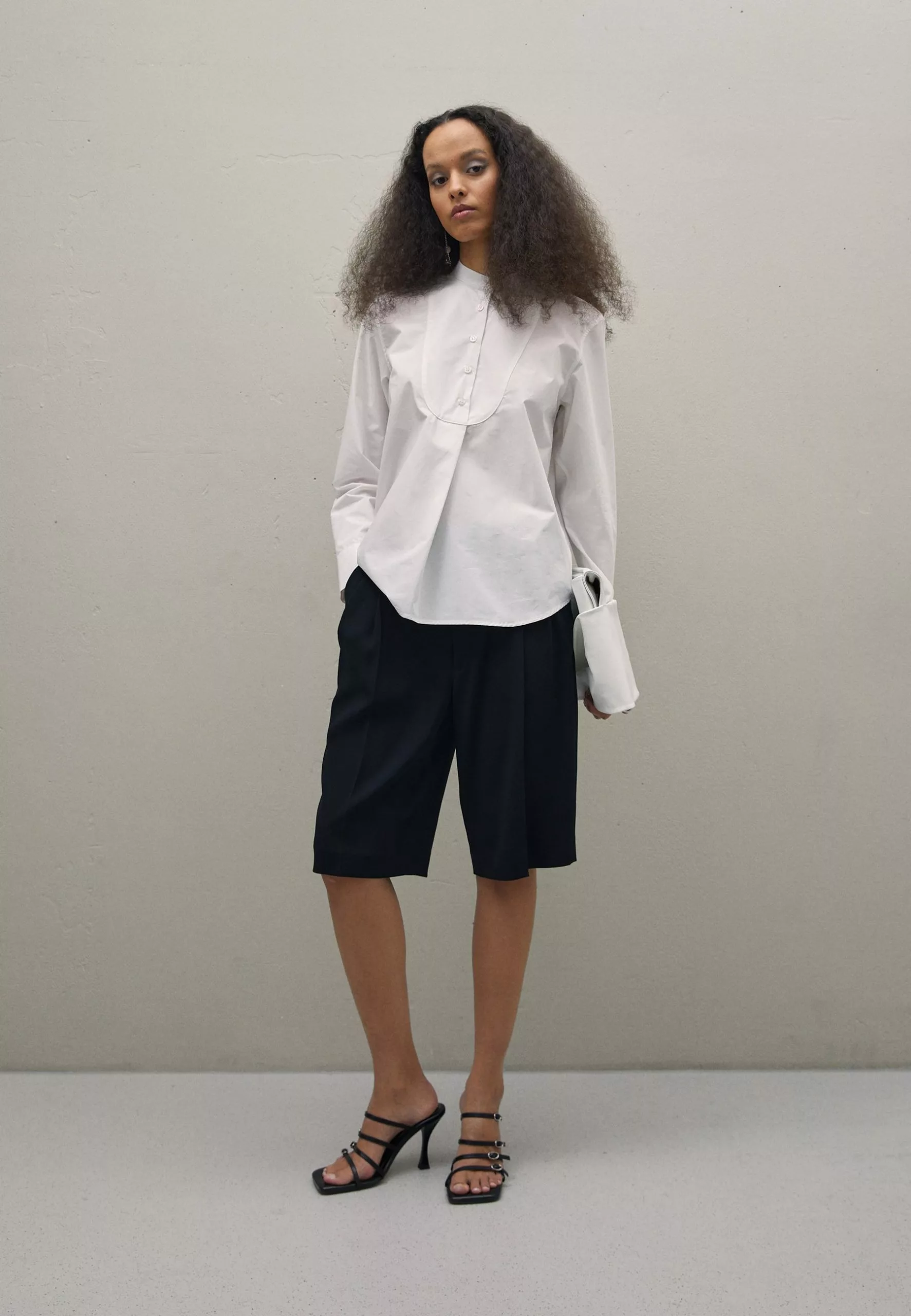 Filippa K Stand Collar - Bluse - White 4 Filippa K Stand Collar - Bluse - White - Bilde 2