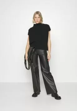 Filippa K Ximena - T-Shirts - Black -[Merkevare] Salg 6ecc86aa27bd438d95016ee445e720f6