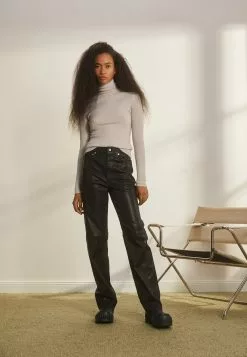 Front -[Merkevare] Salg 6f963f76d75644ff9316cbec36c45bec