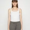 Filippa K Fine Singlet - Topper - White -[Merkevare] Salg 75c9f809b47d4f929e59c2c510ee5a64