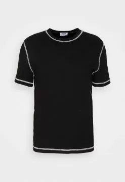 Filippa K T-Shirts - Black -[Merkevare] Salg 79ef81c35b184457902f74a08fdf398c