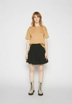 Filippa K Loose Fit Tee - T-Shirts - Sand Beige -[Merkevare] Salg 7cf09fcbf82641dd8a719b5cbd3978e5