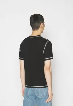 Filippa K T-Shirts - Black -[Merkevare] Salg 833f596647974a5e8732cf1daa53c320