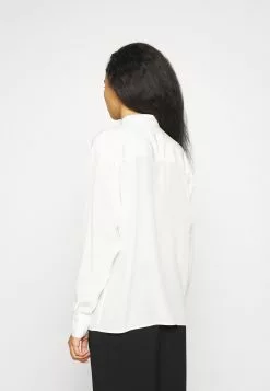 Filippa K Skjorte - White Chalk -[Merkevare] Salg 8adf2bb4d1984033bfc90a4dfb41f91d