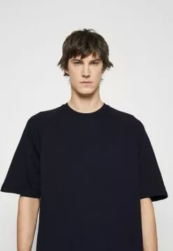 Filippa K Raglan Crewneck Tee - T-Shirts - Nigh Sky -[Merkevare] Salg 8cabad86793c414c87ecab88e56f3f9d