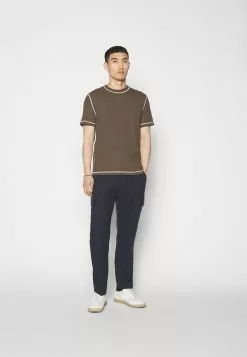 Filippa K T-Shirts - Forest Green -[Merkevare] Salg 8d620466c03144a38fdfab58e7bf3459