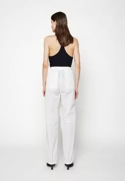 Filippa K Light Functional Trousers - Bukse - White Chalk -[Merkevare] Salg 9592bfa0aaf8427eab15b85f0f0f5194