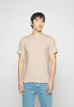 Filippa K Tee - T-Shirts - Dune