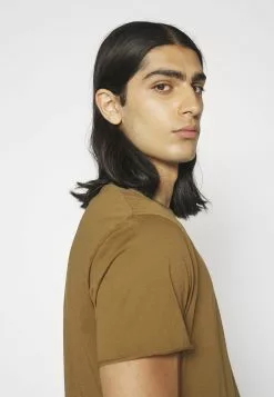 Filippa K Roll Neck - T-Shirts - Bronze Gre -[Merkevare] Salg ad68fed59373454fb4e586a0b5042169