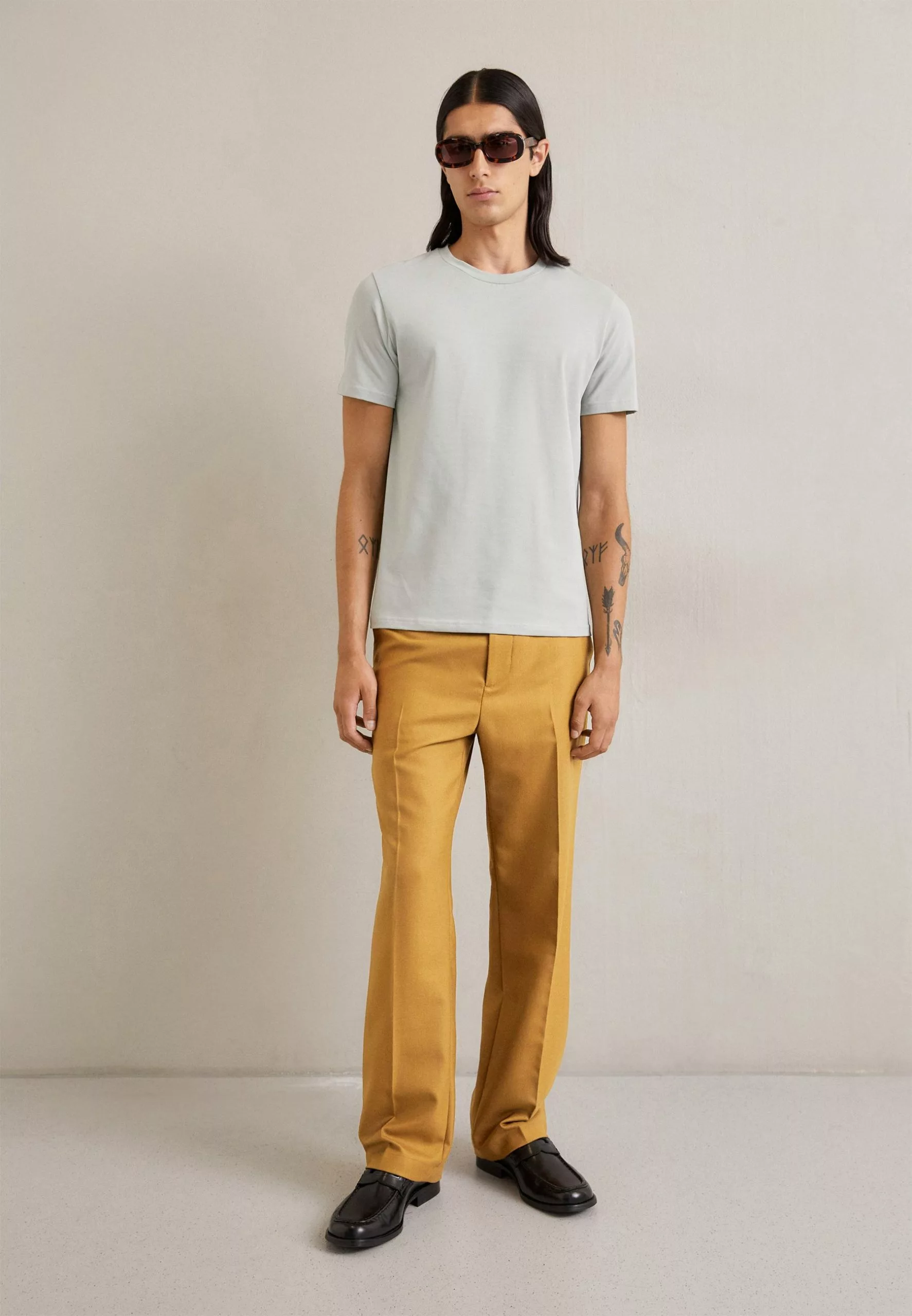 Filippa K Tee - T-Shirts - Feather Grey 4 Filippa K Tee - T-Shirts - Feather Grey - Bilde 2