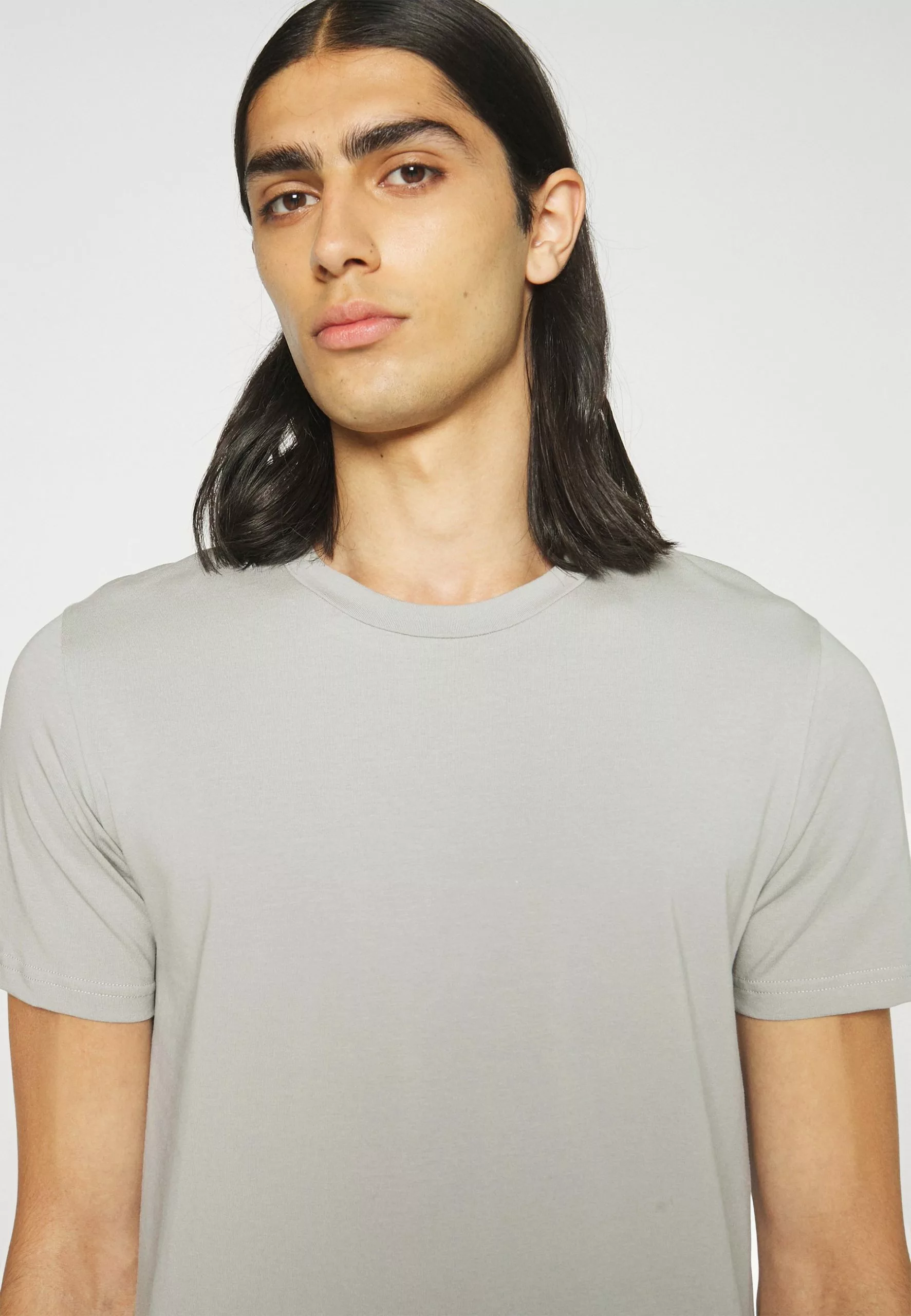 Filippa K Tee - T-Shirts - Feather Grey 8 Filippa K Tee - T-Shirts - Feather Grey - Bilde 6