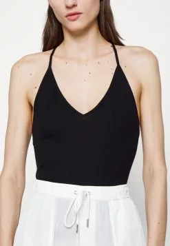 Filippa K Strap Tank - Topper - Black -[Merkevare] Salg b4354add70f342d282076eb9318114fe