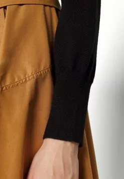 Filippa K R Neck - Strikkegenser - Black -[Merkevare] Salg cb66a59f6cd9459cada23568340265ad