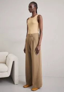 Front -[Merkevare] Salg d2ef0450643c4c6daa994713ca68d9f8