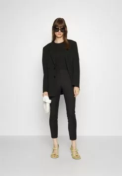 Front -[Merkevare] Salg d2fda56f019e47cba4c2de9028bd9561