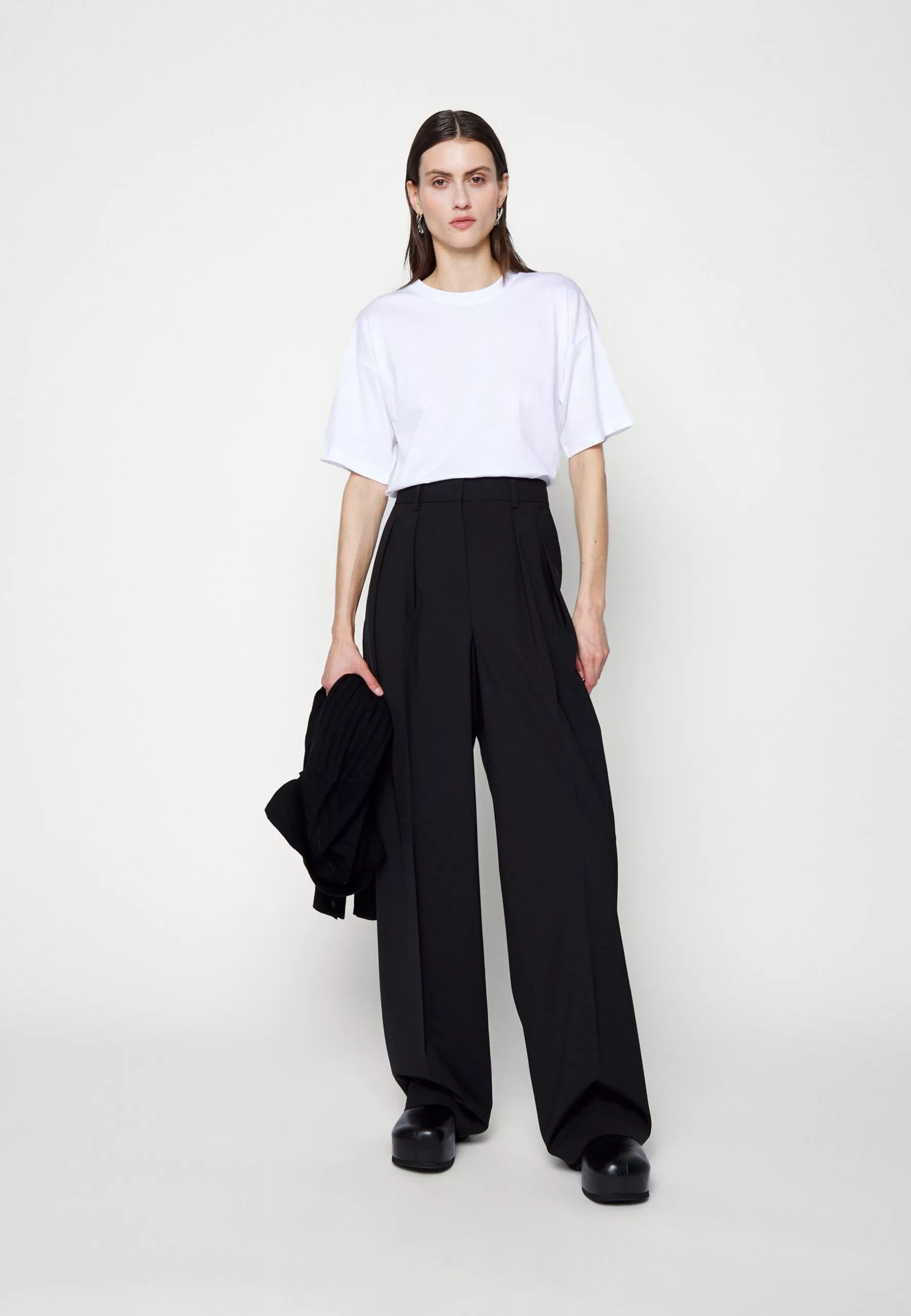 Filippa K Loose Fit Tee - T-Shirts - White 7 Filippa K Loose Fit Tee - T-Shirts - White - Bilde 5