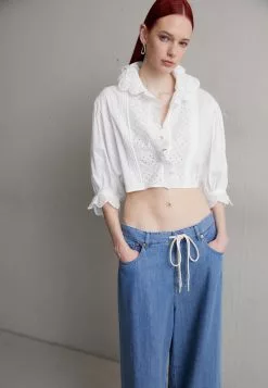 Filippa K Cropped Embroidery Blouse - Bluse - White